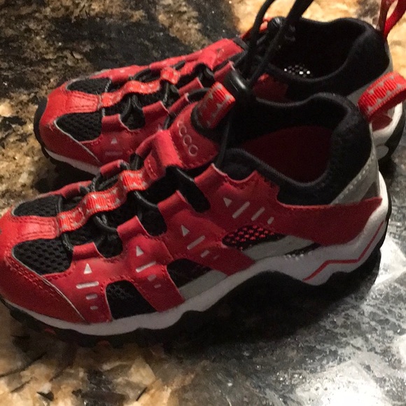 ECCO water sneakers. French 28C=11 little kid size - Picture 4 of 5